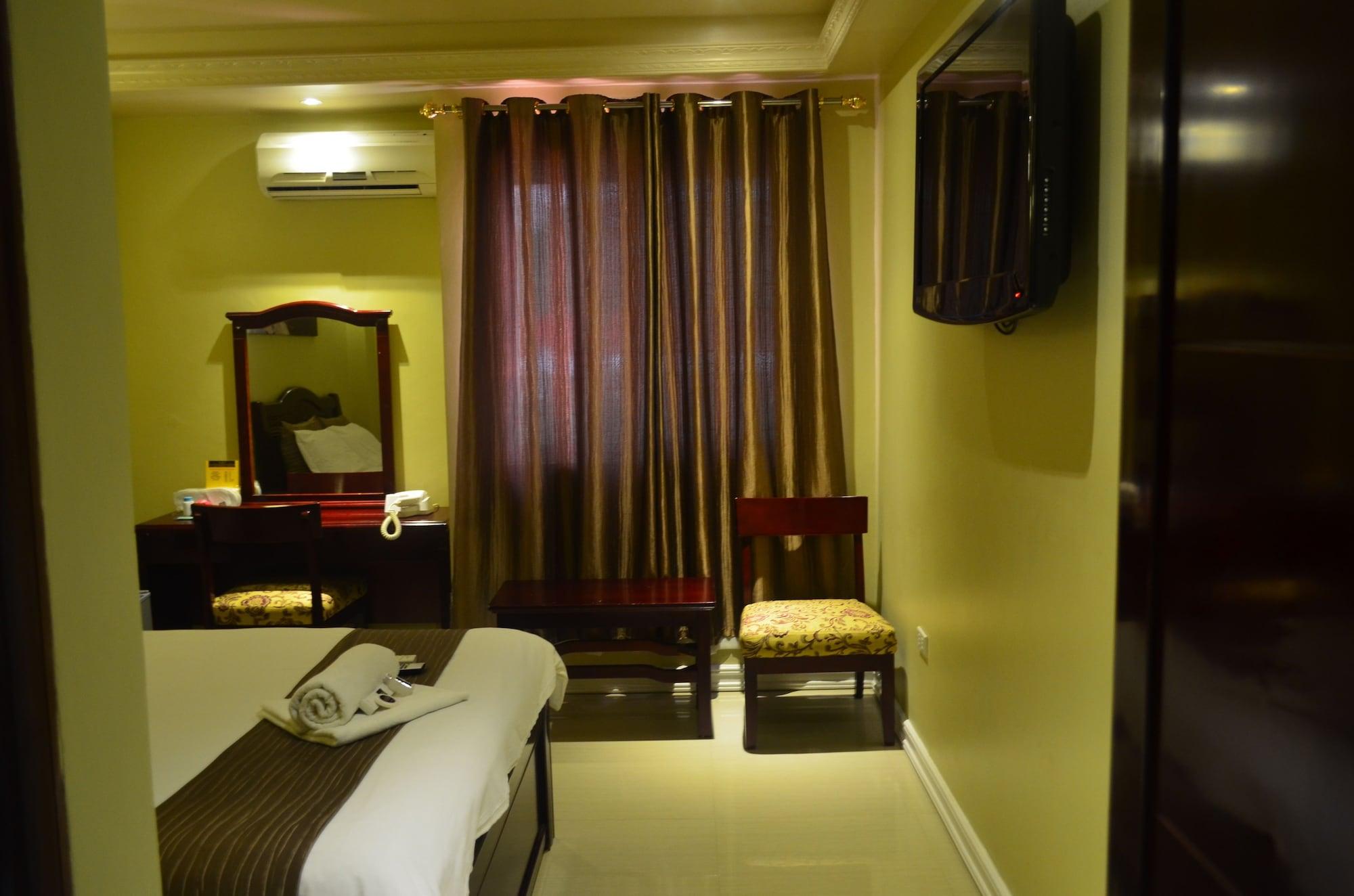 Clark Imperial Hotel Анхелес Екстериор снимка