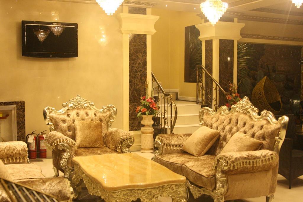 Clark Imperial Hotel Анхелес Екстериор снимка