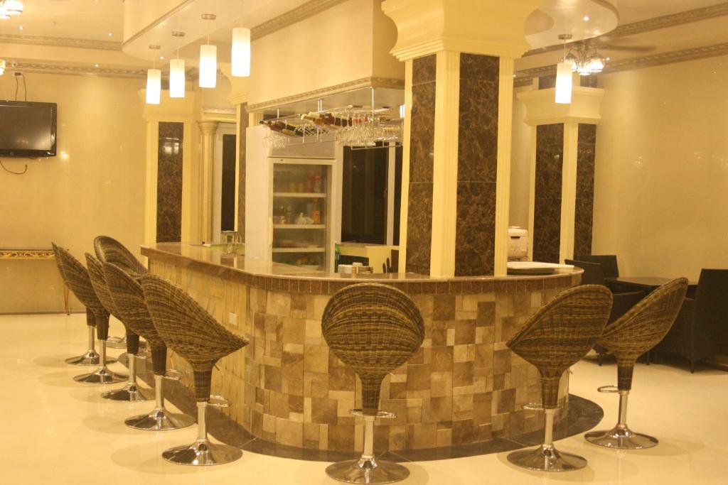 Clark Imperial Hotel Анхелес Екстериор снимка